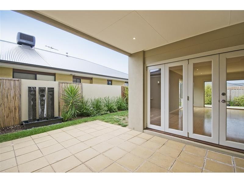 7 Wetlands Boulevard, Williams Landing VIC 3027