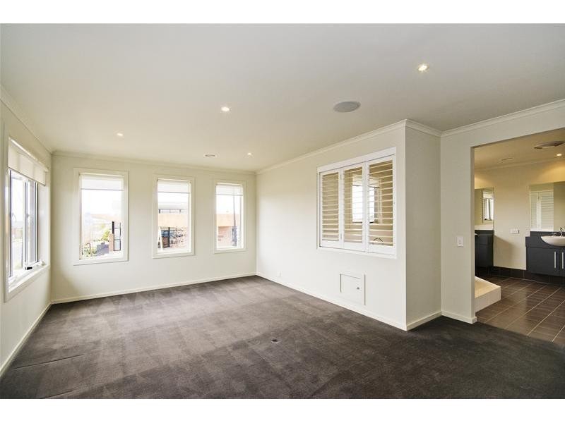 7 Wetlands Boulevard, Williams Landing VIC 3027