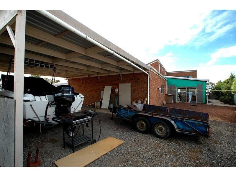 58 River Street, Little River VIC 3211