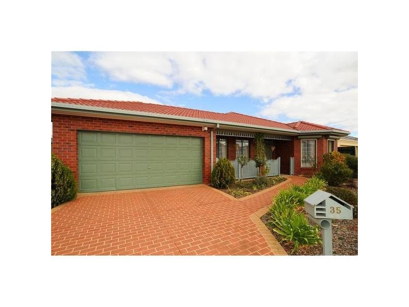 35 Selbourne Avenue, Tarneit VIC 3029