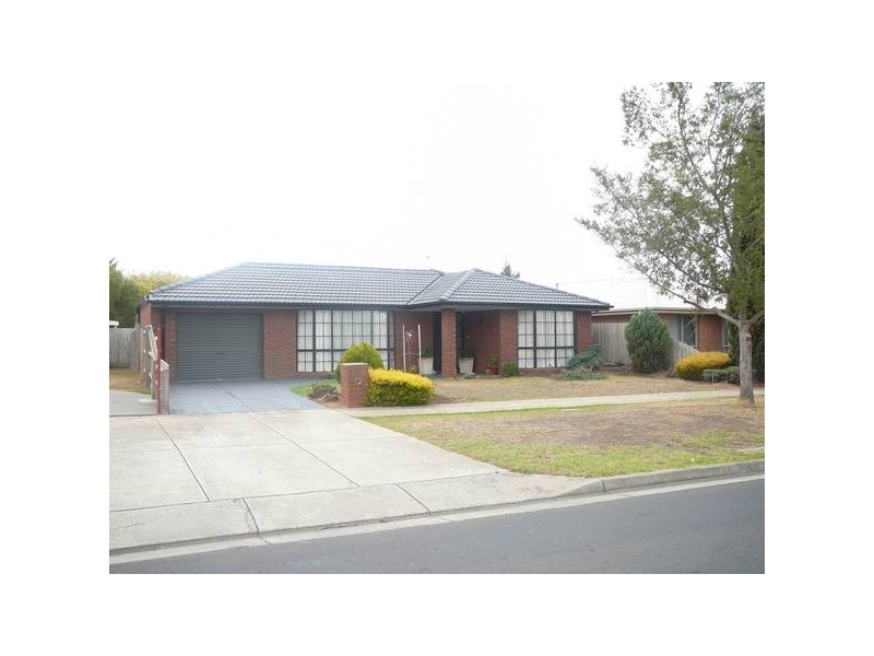 26 Thames Boulevard, Werribee VIC 3030