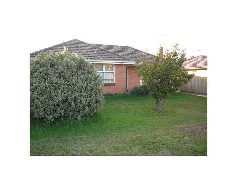 18 Deutgam Street, Werribee VIC 3030