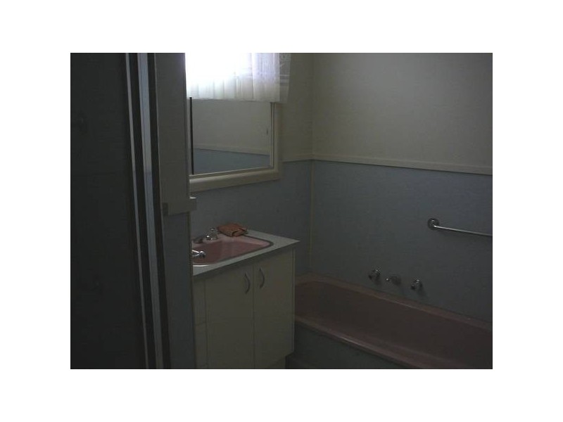 18 Deutgam Street, Werribee VIC 3030