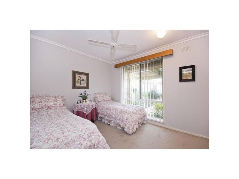 2 Burnham Drive, Hoppers Crossing VIC 3029