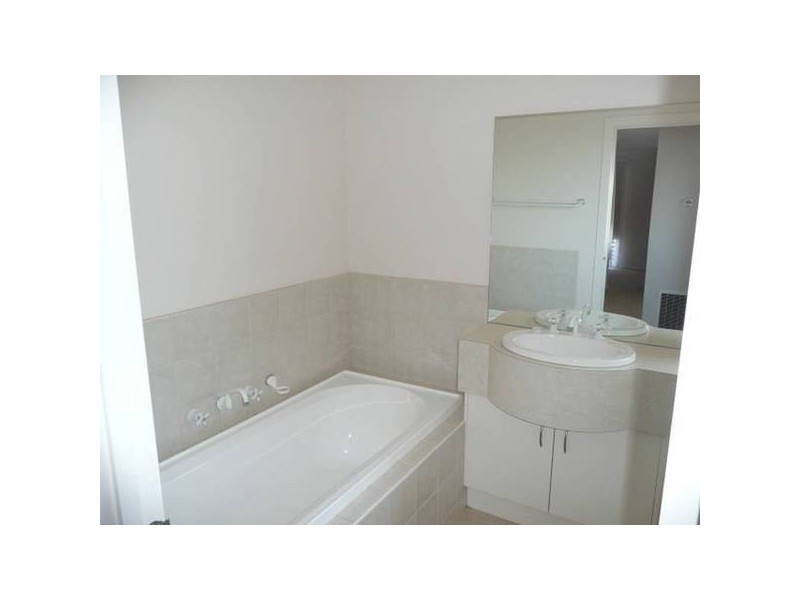 35 Almond Court, Werribee VIC 3030