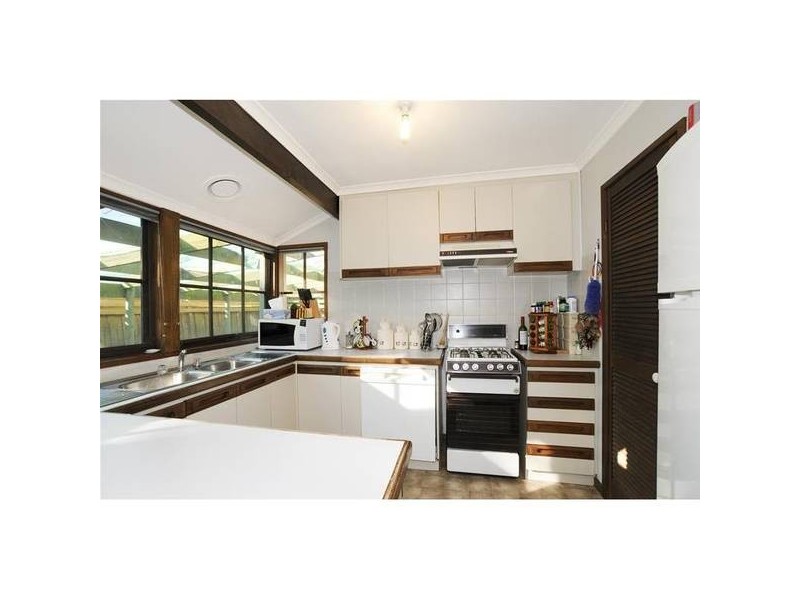 13 Julier Crescent, Hoppers Crossing VIC 3029