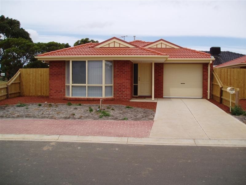 2/21 Kelvin Grove, Werribee VIC 3030