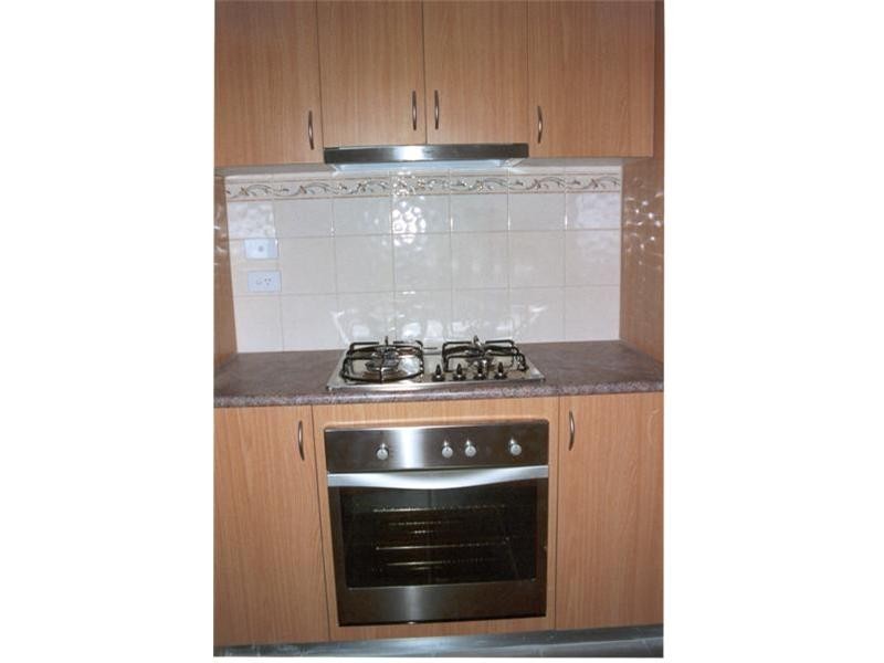 2/21 Kelvin Grove, Werribee VIC 3030