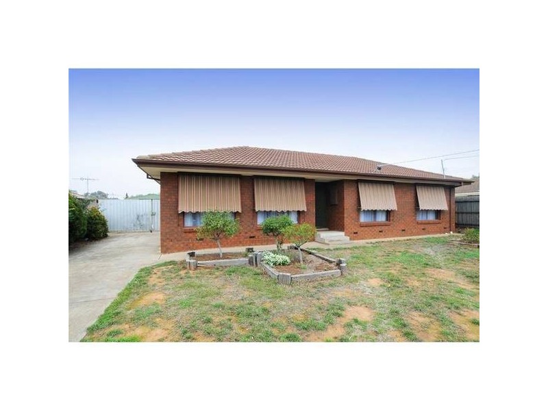 33 Ribblesdale Avenue, Wyndham Vale VIC 3024
