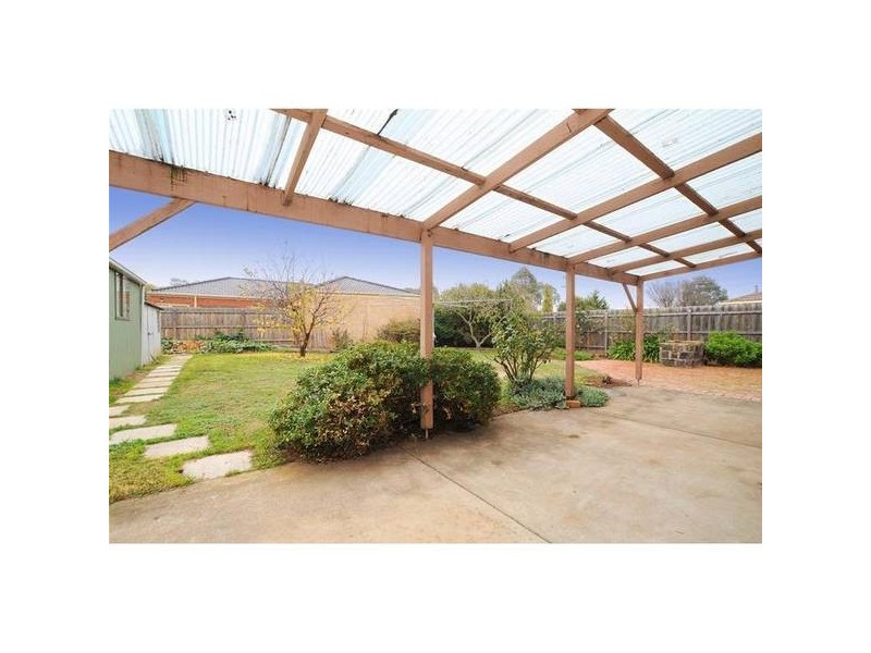 33 Ribblesdale Avenue, Wyndham Vale VIC 3024