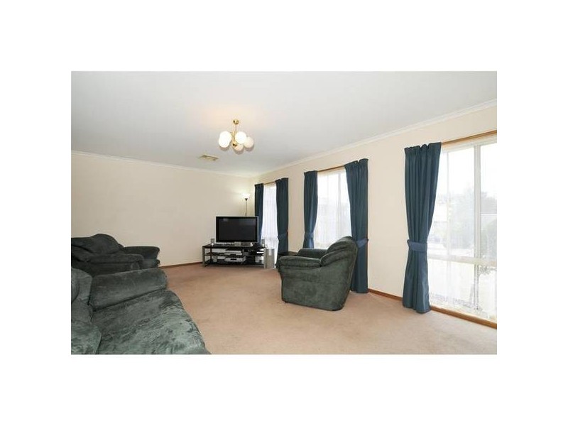 39 Whitsunday Drive, Hoppers Crossing VIC 3029