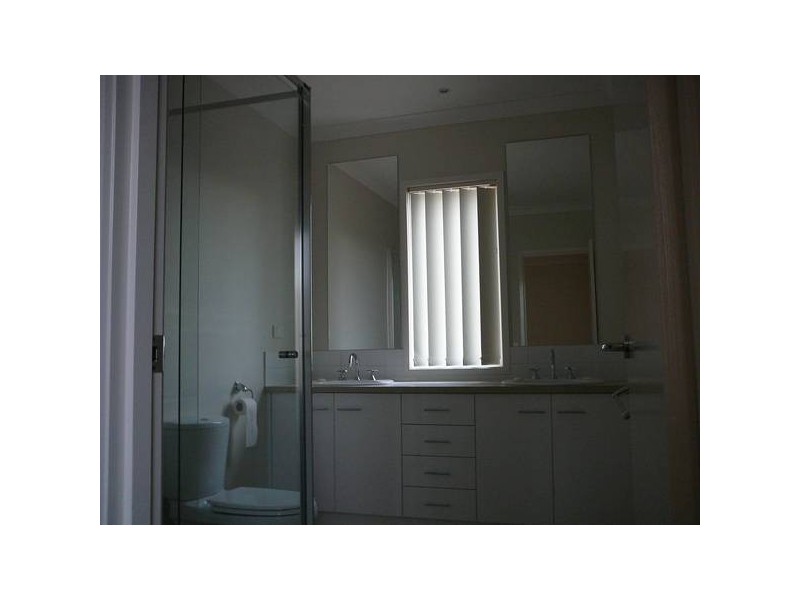 8 Carisbrook Circuit, Tarneit VIC 3029