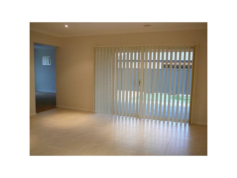 8 Carisbrook Circuit, Tarneit VIC 3029