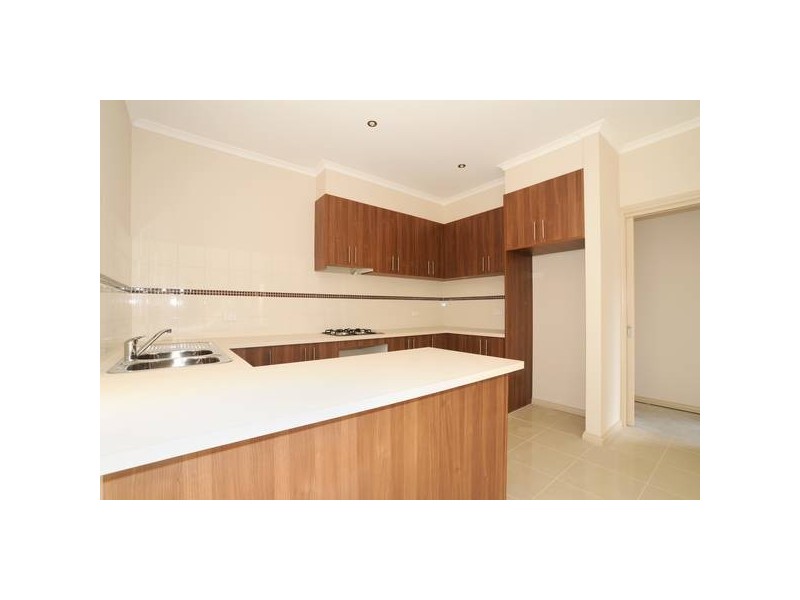 4/3 – 5 Mary Avenue, Werribee VIC 3030