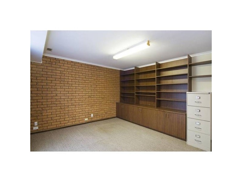 10 Sheringham Drive, Werribee VIC 3030