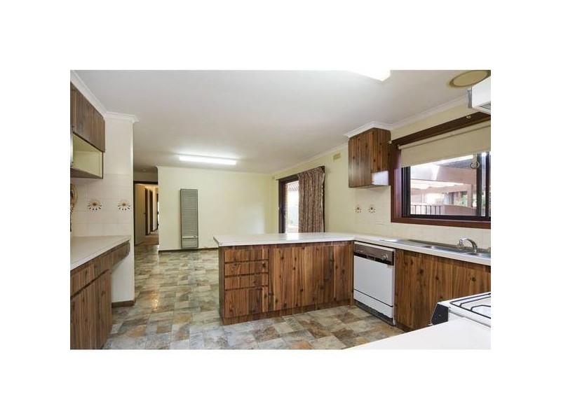 10 Sheringham Drive, Werribee VIC 3030