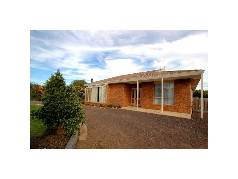 58 River Street, Little River VIC 3211