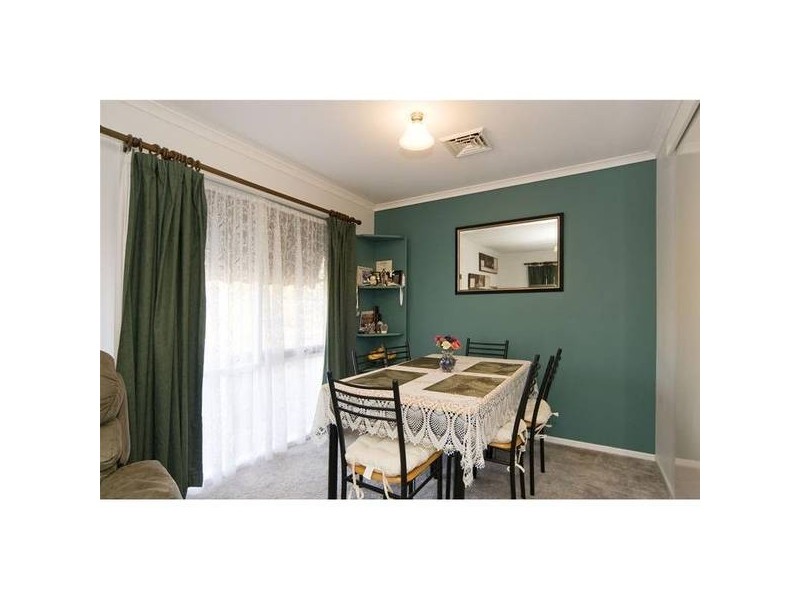 69 Kathleen Crescent, Hoppers Crossing VIC 3029