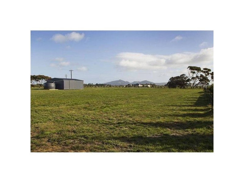760 Old Melbourne Road, Little River VIC 3211