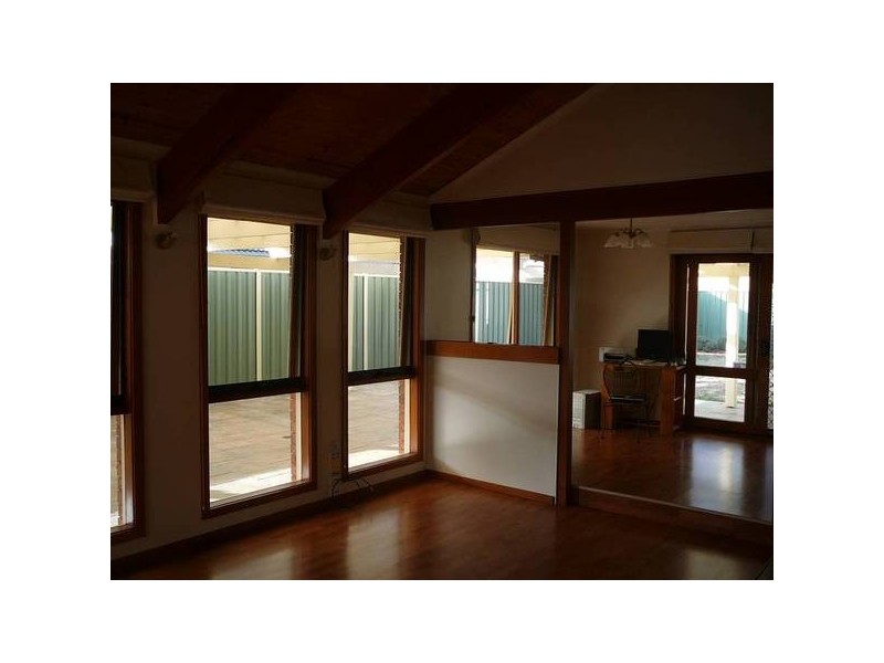 8 Northey Crescent, Hoppers Crossing VIC 3029