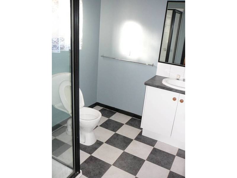 6 Brookville Avenue, Werribee VIC 3030