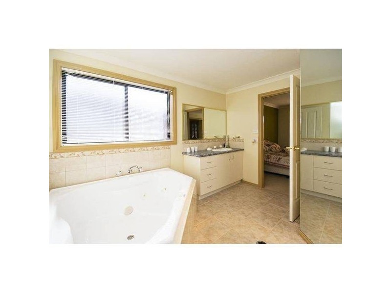 19 Melpomene Boulevard, Tarneit VIC 3029