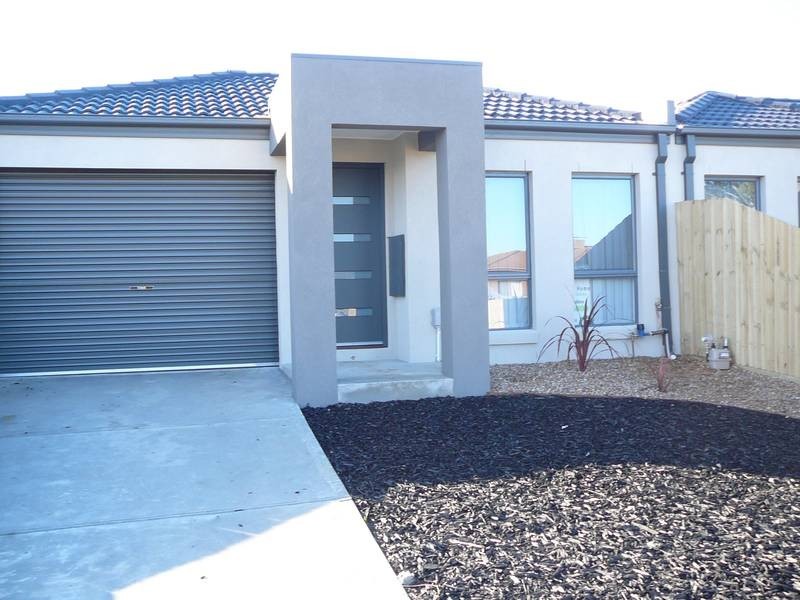 1/12 Woorite Place, Wyndham Vale VIC 3024