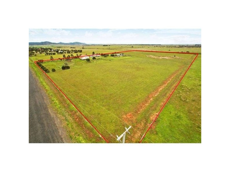 110 William Road, Little River VIC 3211
