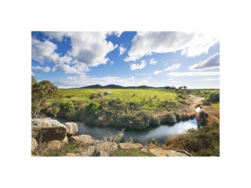 110 William Road, Little River VIC 3211