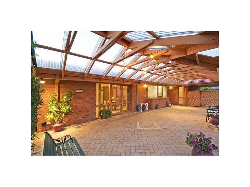 13 Redwood Drive, Hoppers Crossing VIC 3029