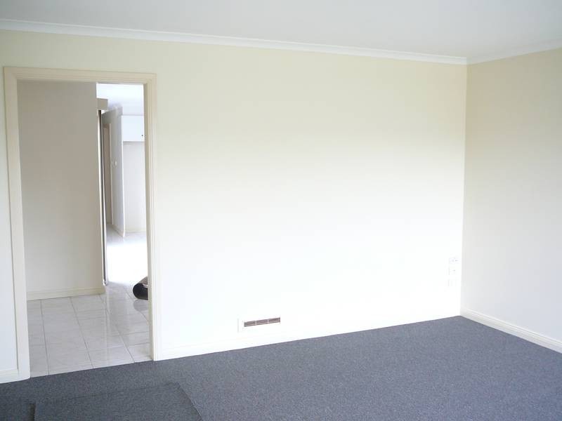1/135 Greaves Street North, Werribee VIC 3030
