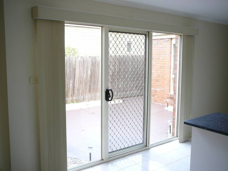 1/135 Greaves Street North, Werribee VIC 3030