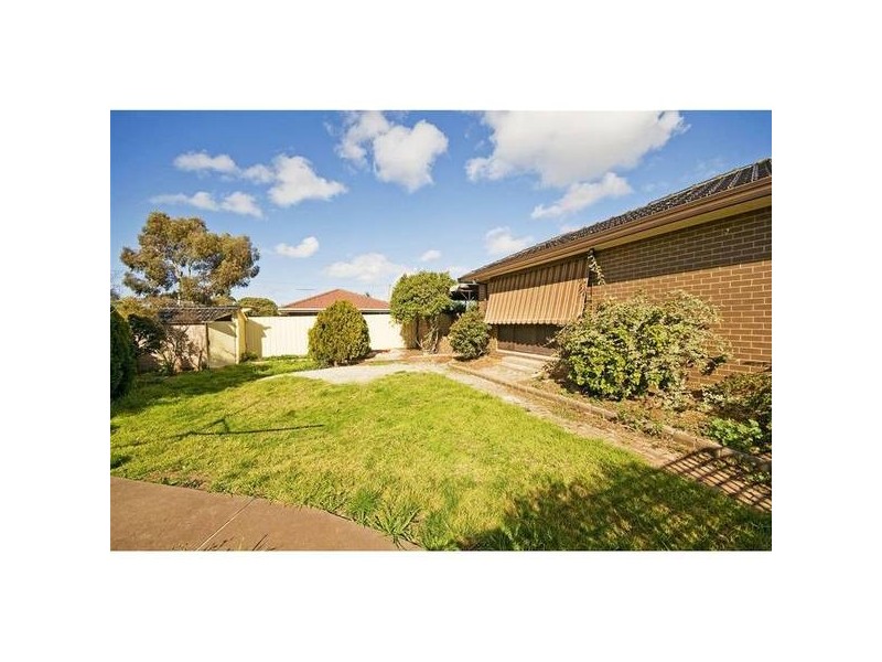 8 Berri Court, Hoppers Crossing VIC 3029