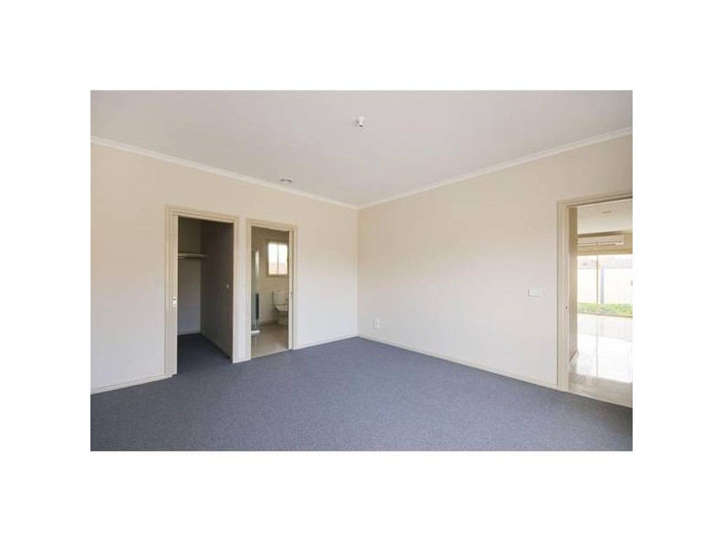 3/3-5 Mary Avenue, Werribee VIC 3030