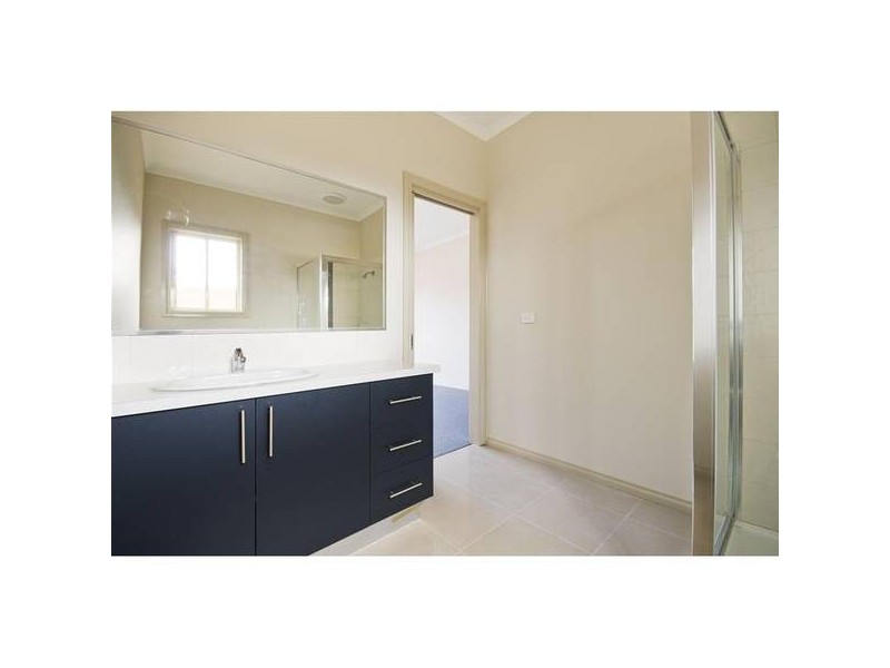 3/3-5 Mary Avenue, Werribee VIC 3030