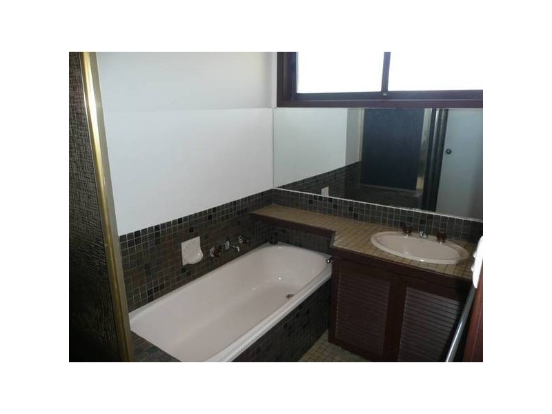 2/65 Morris Road, Hoppers Crossing VIC 3029