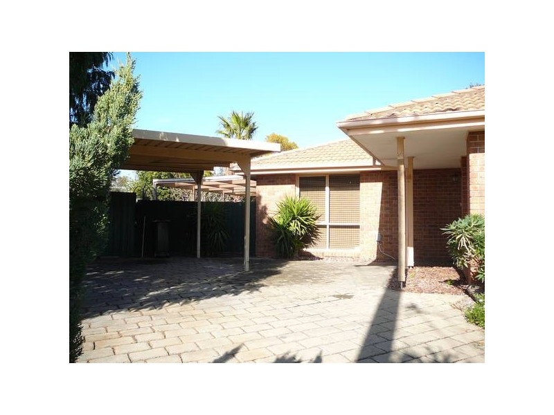 5 Petrel Crt, Werribee VIC 3030