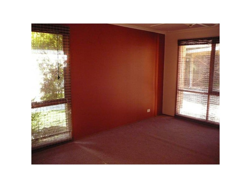 5 Petrel Crt, Werribee VIC 3030