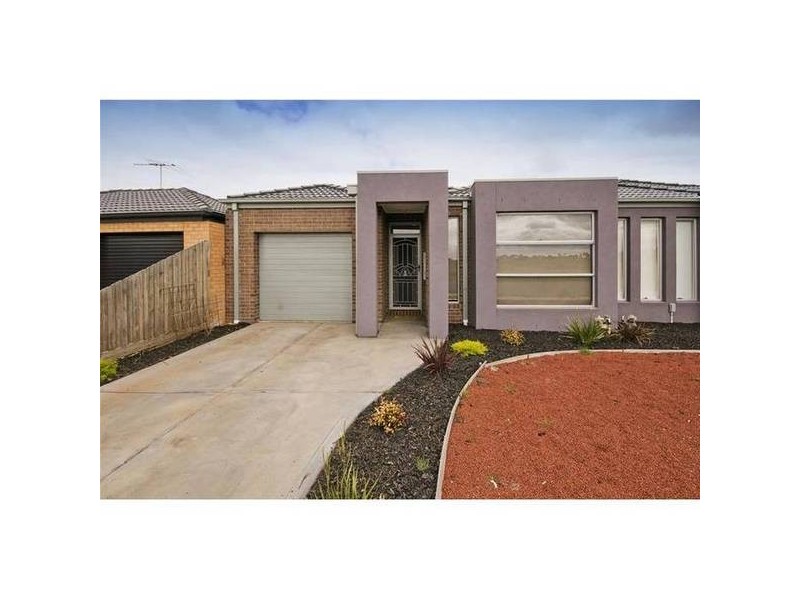 1/343 Hogans Road, Tarneit VIC 3029