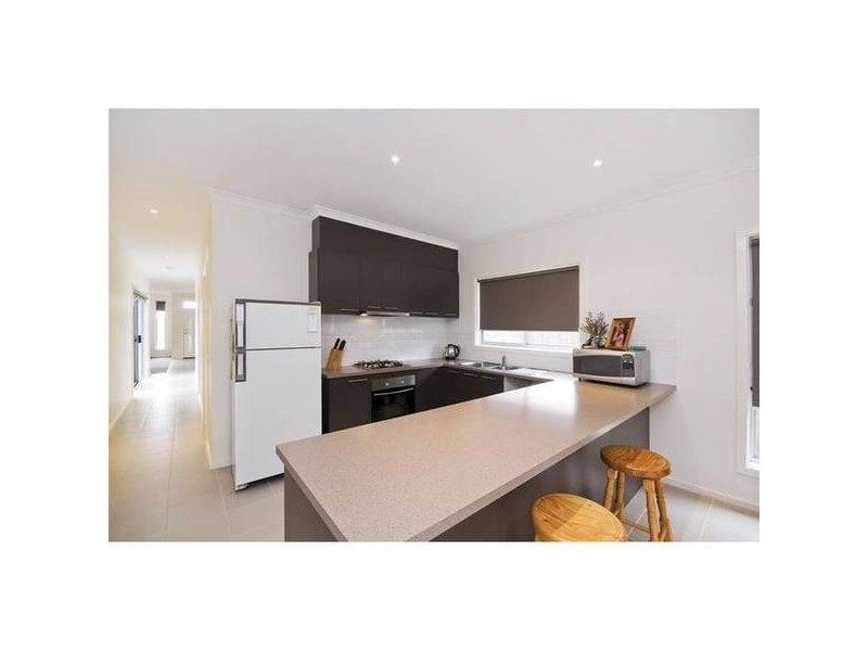 1/343 Hogans Road, Tarneit VIC 3029