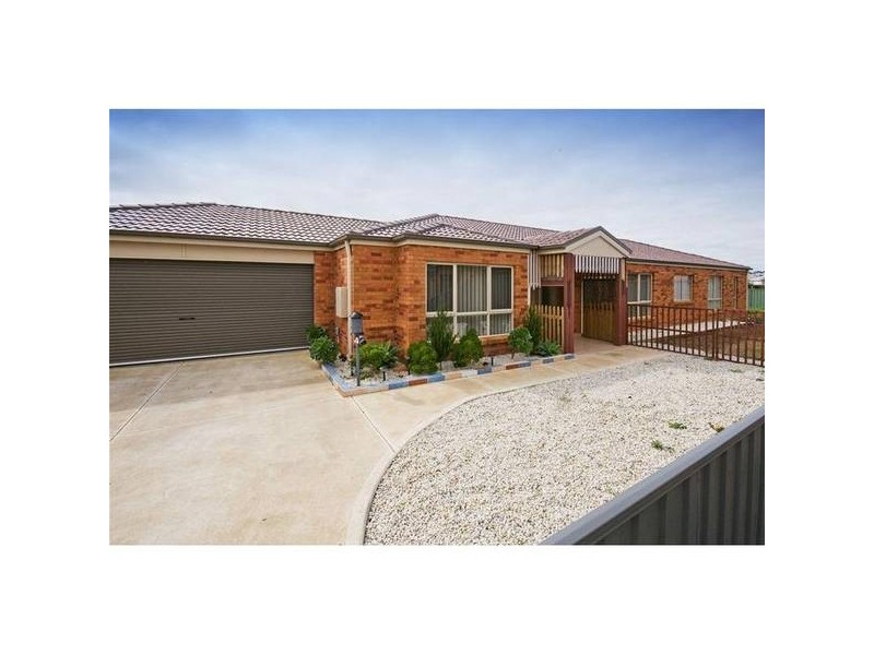 4 Bellfield Court, Wyndham Vale VIC 3024