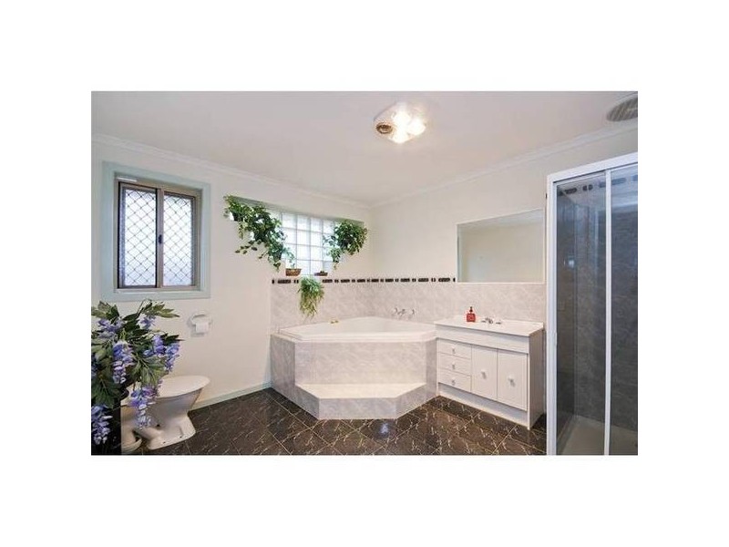 10 Sark Court, Hoppers Crossing VIC 3029