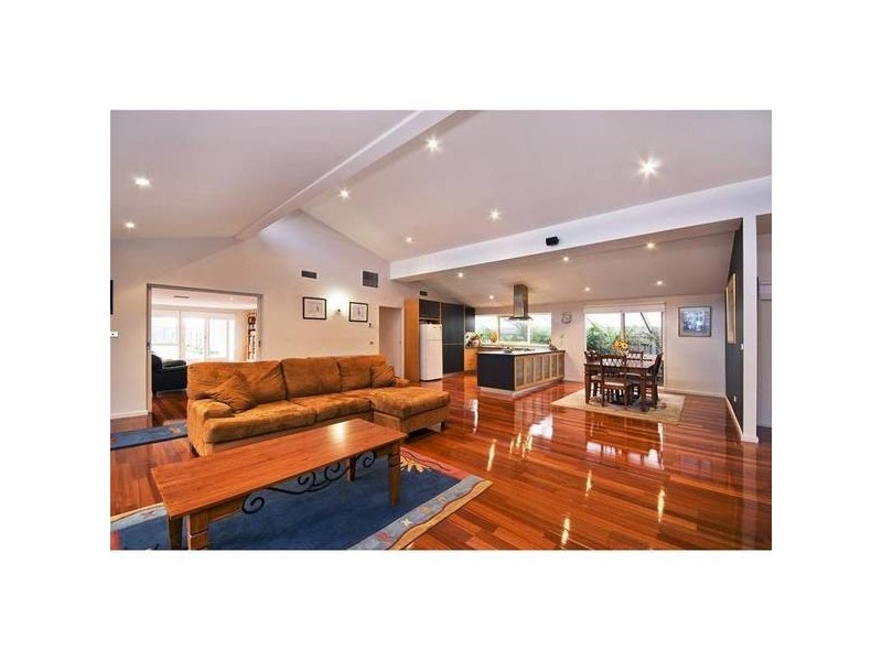 24 Lyall Drive, Werribee VIC 3030