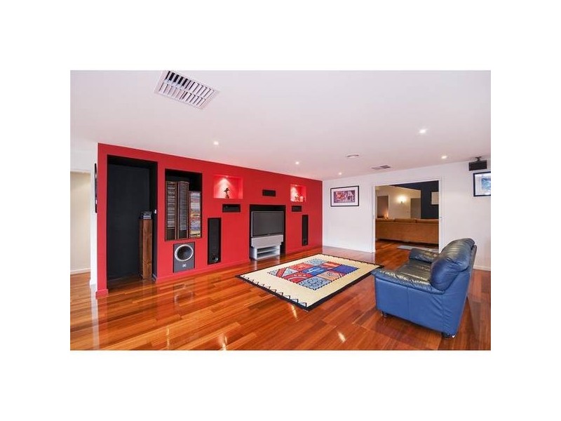 24 Lyall Drive, Werribee VIC 3030