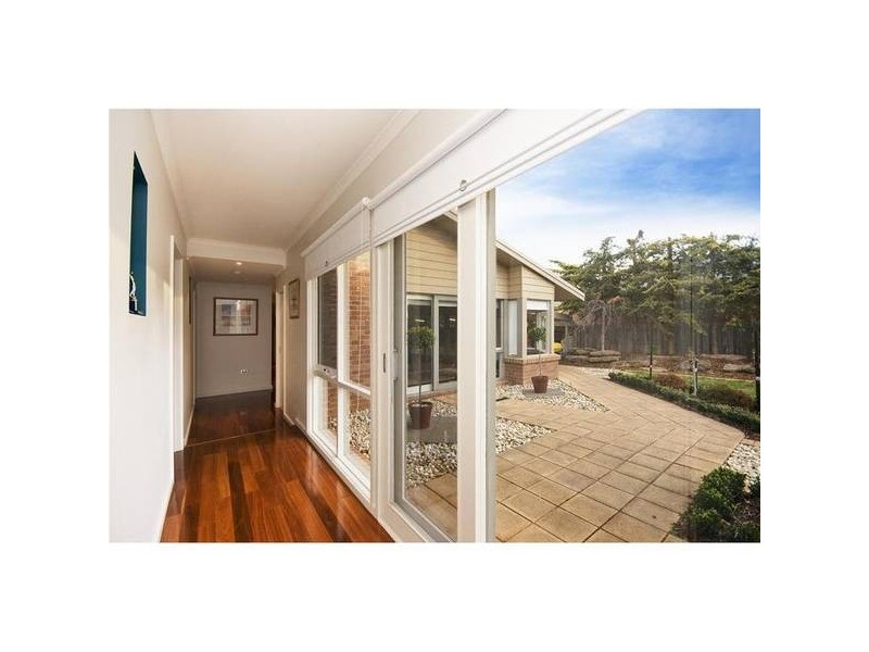 24 Lyall Drive, Werribee VIC 3030