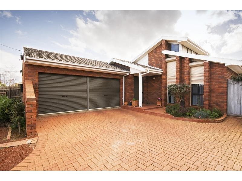 11 Weeden Drive, Werribee VIC 3030