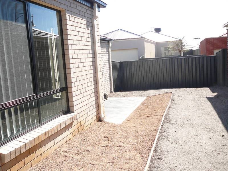3 Lysterfield Walk, Wyndham Vale VIC 3024