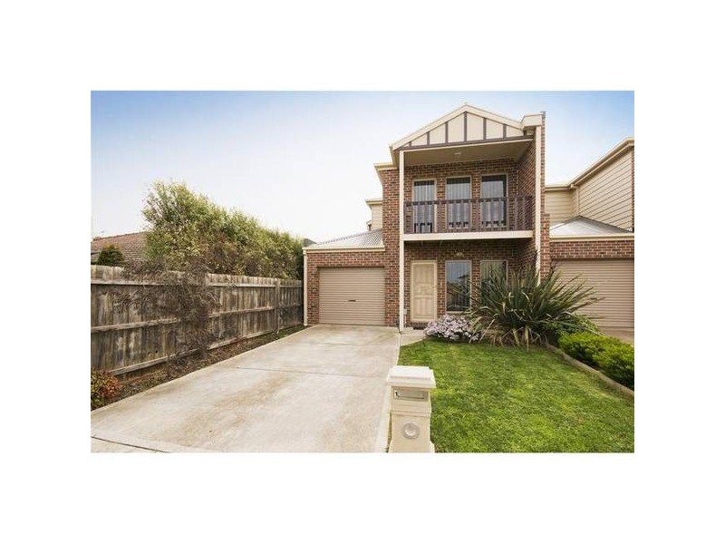 1/6-8 Salisbury Street, Werribee VIC 3030