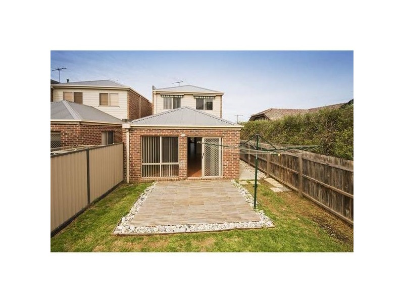 1/6-8 Salisbury Street, Werribee VIC 3030