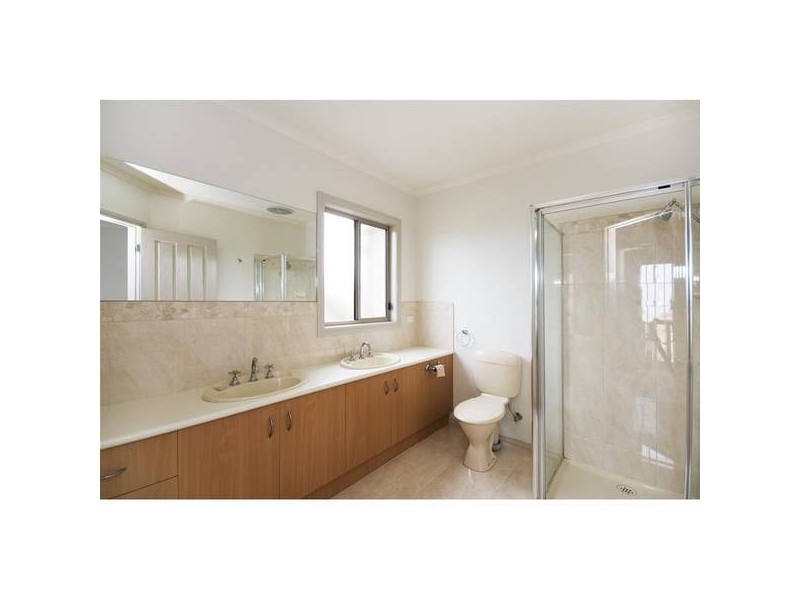 1/6-8 Salisbury Street, Werribee VIC 3030